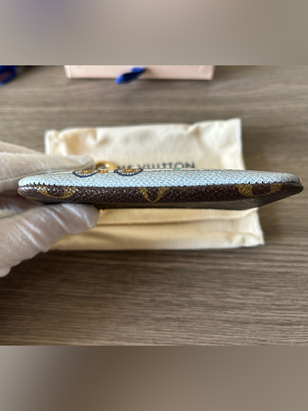 Louis Vuitton Vivienne Animation Key Cles Pouch- Paris LV boutique Place Vendôme - Picture 10 of 15